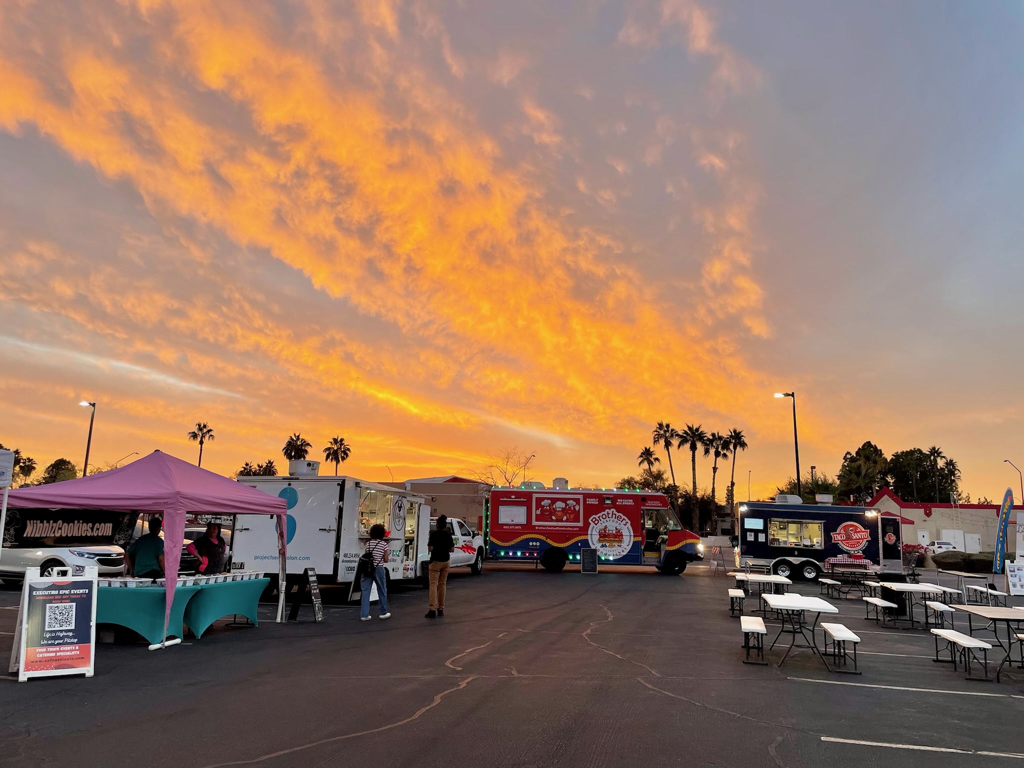 BOUTIQUE TRAILER VENDOR BOOTH